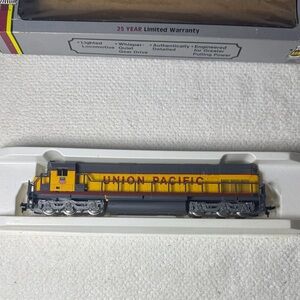 AHM Union Pacific SD 45 HO Scale Diesel Locomotive Model Train (New)